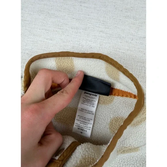 Patagonia Synchilla Fleece Pullover Womens Medium Polka Dot Snap-T Cream Tan - Picture 5 of 7